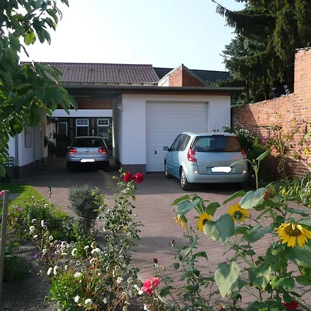 Apartment 2, Oben *