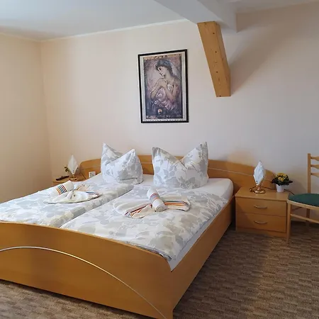Apartment 2, Oben *